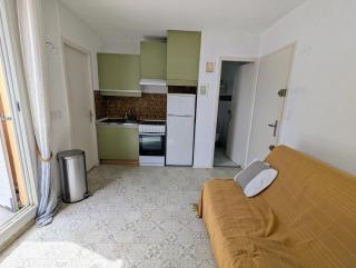 T2 climatisé avec terrasse à 200m de la plage - 4