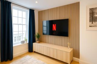 Elegant Windsor Flat - Short Walk to Windsor Castle, River Thames & Train Station - Eton - 5
