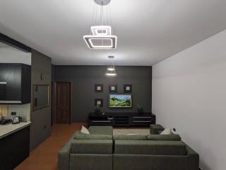 Classic villa-spacious city center free parking - Tirana - 5