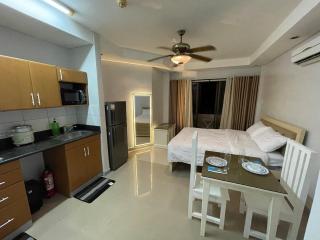Studio condo near SM Clark, clark, & clark airport - Malabañas - 9