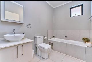 Unit 235 at 50 On Lever - Midrand - 1