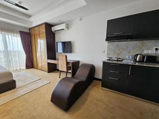 Ocean Breeze Sea View Luxury Apartments - Negombo - 9
