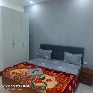 Epicurean luxury stay - Noida - 8