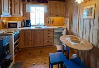 Koselig, lita hytte på Aurdalsåsen ved Danebu - 5