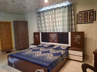 Apartment - - 4
