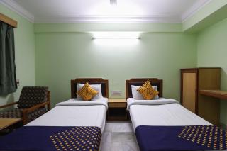 SPOT ON Hotel Hilltop - Vadodara - 8