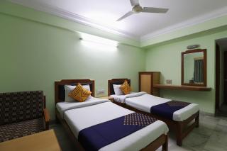 SPOT ON Hotel Hilltop - Vadodara - 7