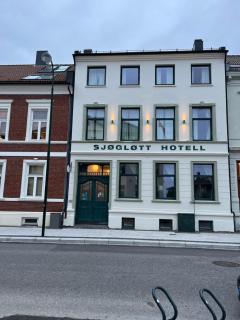 Sjøgløtt gjestgiveri - Kristiansand - 0