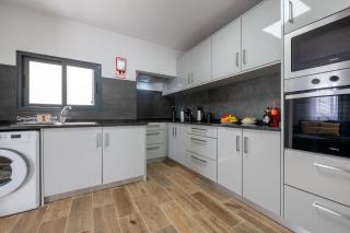 Carmelita House 1 - 2