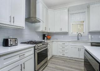 Beach Living Modern 4BR House with Private Pool, 3min Walking to private gated beach access - 3