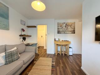 Grundy House - Uxbridge - 4