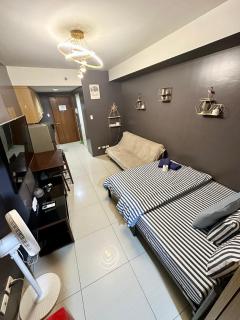 Kathys Crib Family Suite Room at Shell Residence - Manila - 9