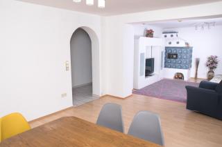Gemütliche Familien-Ferienwohnung mit Balkon nahe Playmobil FunPark - Oberasbach - 9