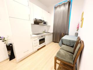 Cozy Apartment in Lugner City Area - 1