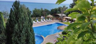Rai Hotel - Kavarna - 0