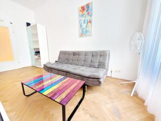 Cozy Rooms next to Lugner City - 8