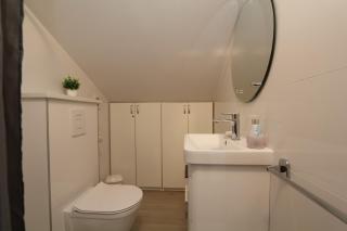 Simple Beach Apartment -no parking - Makarska - 5