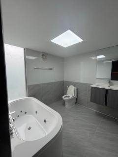 Noree Jacuzzi Home - Ban Phan Sadet Nai - 4