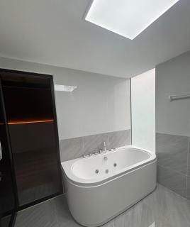 Noree Jacuzzi Home - Ban Phan Sadet Nai - 2