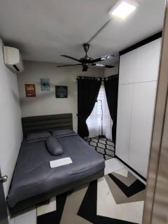 Homestay Rifhan D Tasik Biru Kundang, Gamuda Garden - Rawang - 6