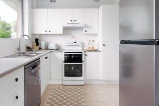 Coastal getaway, tropical palms in Dee Why - Deewhy - 3