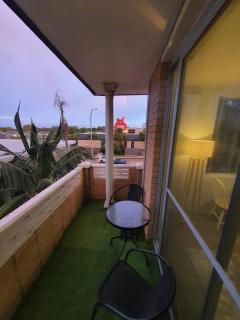 Coastal getaway, tropical palms in Dee Why - Deewhy - 4