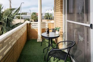Coastal getaway, tropical palms in Dee Why - Deewhy - 6