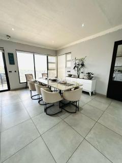 NJ SKY VILLA 92b - Windhoek - 0