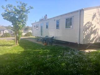 Comfortable, Cosy caravan - - 2
