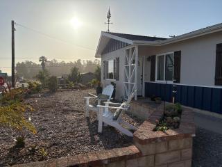 Seaside Garden Escape, A Stroll to the Beach! - Grover Beach - 4