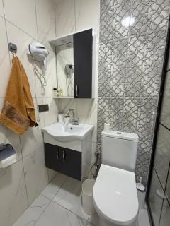 Entire 3-Story Seaside Villa, Sea View with Garden - Ayvalık - 4