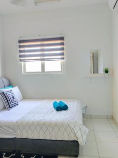 KLIA Travel Homestay - 3R 2B - WIFI & NETFLIX - Sepang - 1