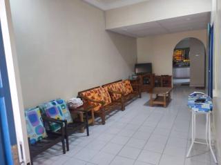 Homestay Jalan SriBayu 3 - - 3