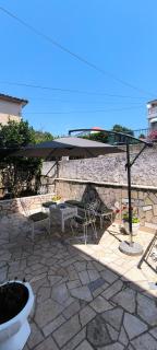 Fidelis Apartment - Walk to the Beach in Minutes - Novi Vinodolski - 8