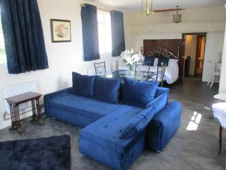 Riverside Lodge At Bridge Stores - - 6