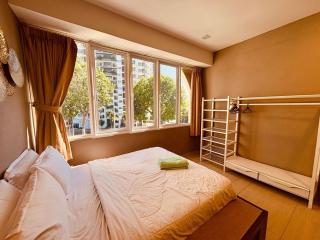 Family-Friendly Private Pool Villa with KTV, BBQ, PS5, POOL TABLE, KITCHEN just 2-Minute Drive to Tanjung Bungah Beach - Tanjung Bungah - 3