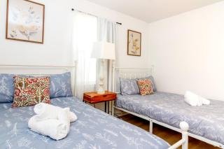 Serene Walkable Fam Stay w/Toys! - 8