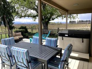 Vineyard and winery guest house - - 2