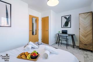 3 Bedroom House with Parking that Sleeps 6 - Garden City - 4
