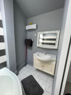 Appartement dans le village à port la nouvelle - 0