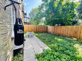 Luxury Furnished 2-king sizes bedroom Flat - South Norwood - 3