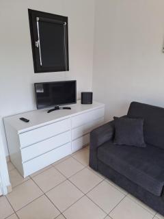 Studio Climatisé Résidence Odalys nouvelle box 5 G ,Saint Loup,piscine ,parking privé et superette - 5