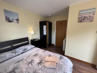 Studio-1-Staines/Heathrow/London-own entrance - Staines - 4