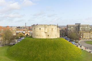 4 bed town house with views of Clifford & River Ouse - York - 2