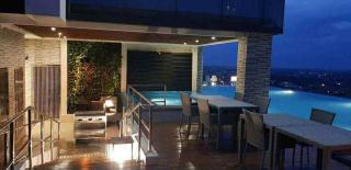One Euphoria Prime Suite Hotel - Angeles - 7