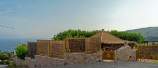 Artsy Wooden Cottage - Ratzaklíon - 7
