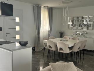 Villa , piscine , jacuzzi 10 min de la mer - Lunel - 2