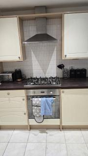 Cosy three bedroom spacious house with parking and Wi-Fi for 7guests - Bolton - 3