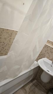Cosy three bedroom spacious house with parking and Wi-Fi for 7guests - Bolton - 2