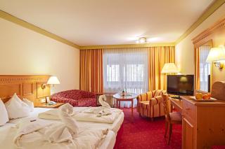 Hotel Glockenspiel - 9